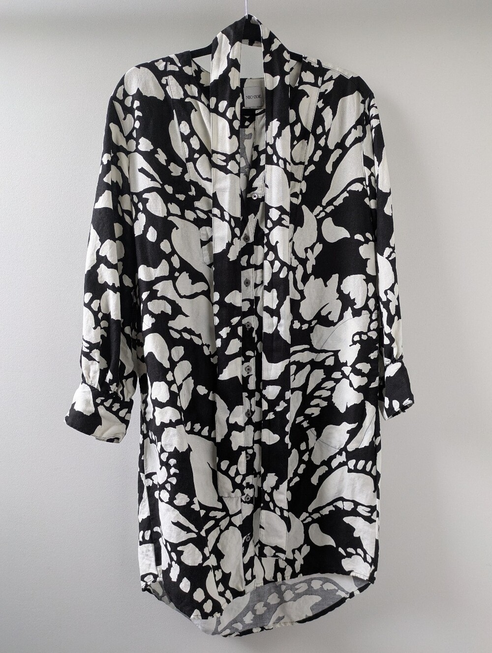 NIC+ZOE Black and White Abstract Button-Up Dress